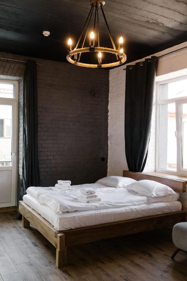 Hotel Dynasty Kamianets-Podilskyi Ngoại thất bức ảnh